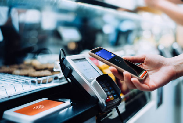 Paiement par barte bancaire sur une borne